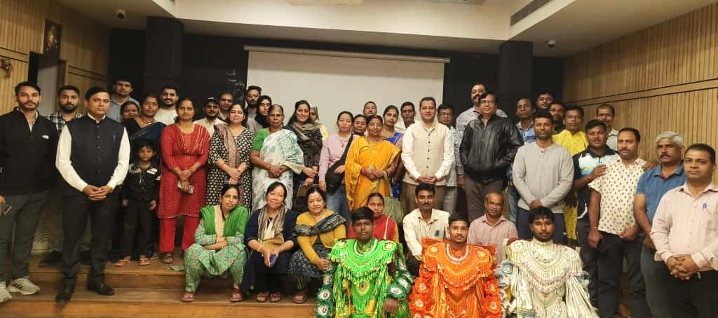 Monthly Interaction with artisans participating in CDP for the month of Nov, 25